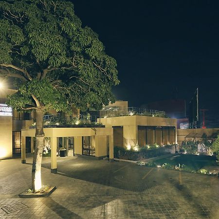 Avari Boutique Multán Kültér fotó